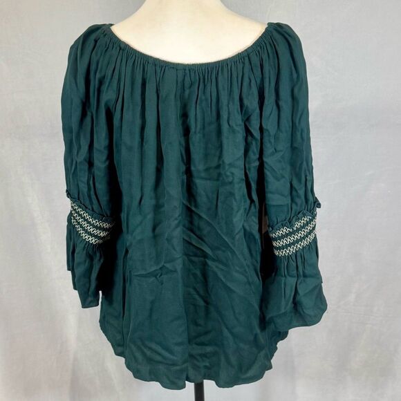 Beautiful deep green on or off shoulder peasant top size medium NWT - Picture 4 of 7